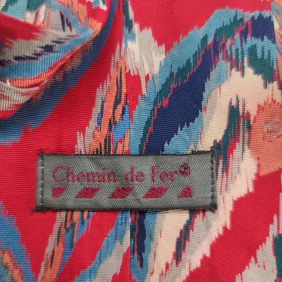 ✨ Vintage Chemin De Fer Abstract Red Floral Silk Tie - Picture 5 of 7